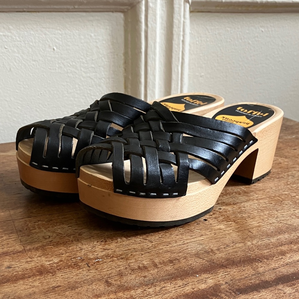 Toffel Swedish Hasbeens From Stockholm Black Leather Sandal Clogs